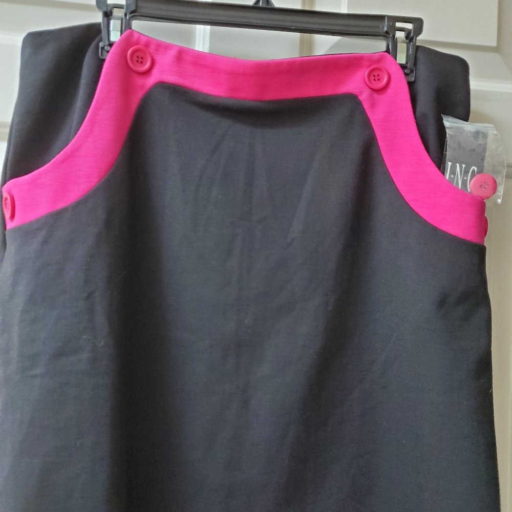 INC "MONROE" Black Skirt Fushia Pockets